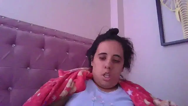 Snapshot of annarose19 chatting on 10-20-25, 05:57 annarose19 online show from 10-20-25, 05:57