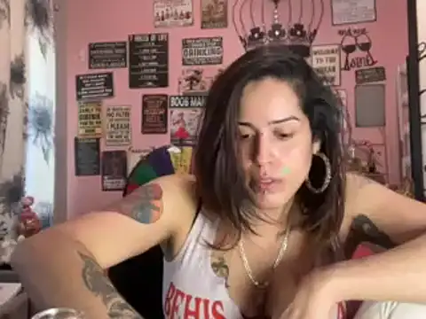 latinacubana online show from 01-30-25, 01:31