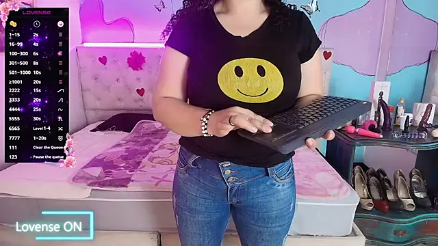 Snapshot of Zaly_mature chatting on 06-02-26, 11:40 Zaly mature online show from 06-02-26, 11:40