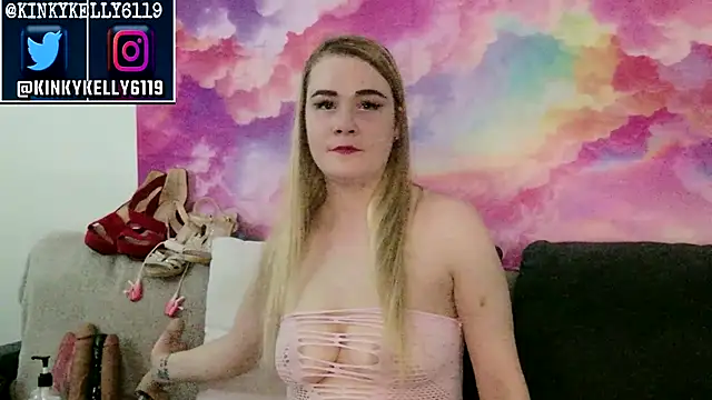 Snapshot of Kellylynn69 chatting on 09-23-25, 02:03 Kellylynn69 online show from 09-23-25, 02:03