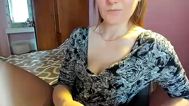 Snapshot of HolmesAriana chatting on 09-14-25, 11:53 HolmesAriana online show from 09-14-25, 11:53