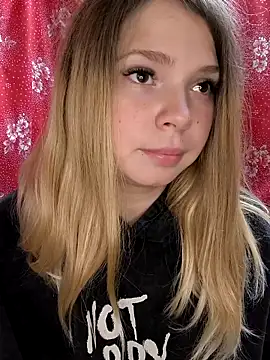 Zuli Kiska online show from 10-27-25, 08:29