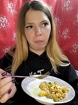 Zuli Kiska online show from 11-26-25, 11:55