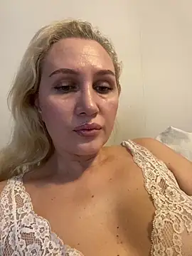 YourBlondee online show from 12-03-25, 03:25