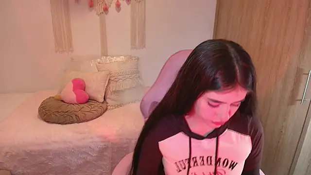 iriswest  online show from 02-16-26, 12:29