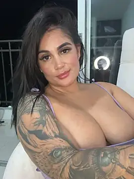 Snapshot of WowAna chatting on 03-03-25, 04:58 WowAna online show from 03-03-25, 04:58