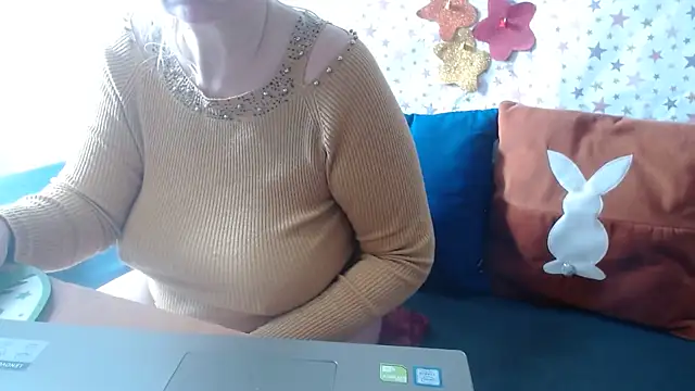 QueenLana online show from 04-24-26, 06:38