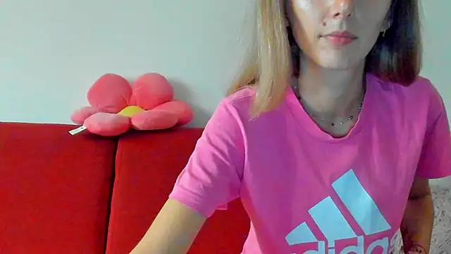 Snapshot of marie_marie03 chatting on 11-04-25, 09:41 marie marie03 online show from 11-04-25, 09:41