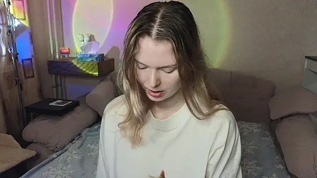 Snapshot of Vivian_Davis chatting on 02-13-26, 08:05 Vivian Davis online show from 02-13-26, 08:05