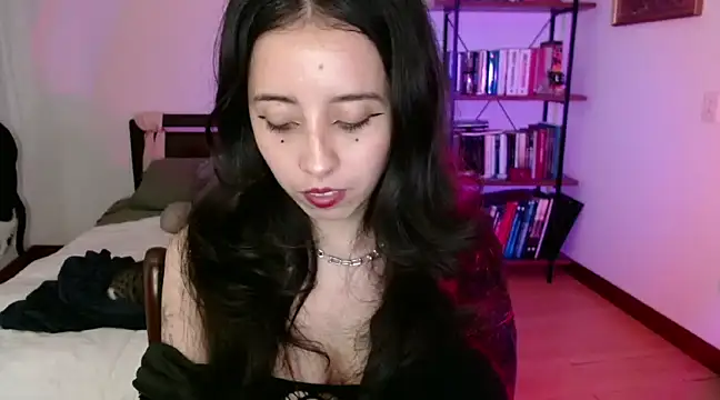 Snapshot of babyluna_8_8 chatting on 01-01-25, 05:43 babyluna 8 8 online show from 01-01-25, 05:43