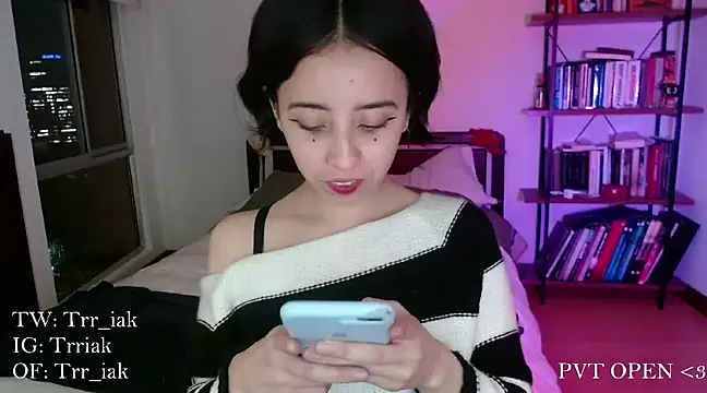 Snapshot of babyluna_8_8 chatting on 01-28-25, 01:29 babyluna 8 8 online show from 01-28-25, 01:29