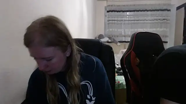 PeterAndJen online show from 11-02-25, 08:33