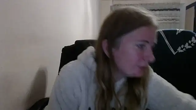 PeterAndJen online show from 11-08-25, 07:56