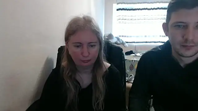 PeterAndJen online show from 04-05-26, 05:59