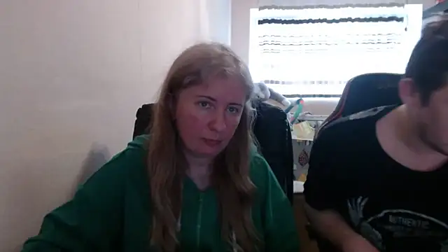 PeterAndJen online show from 04-18-26, 05:17