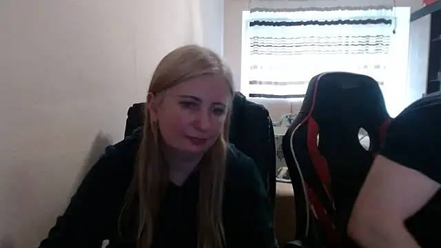 PeterAndJen online show from 04-23-26, 12:51