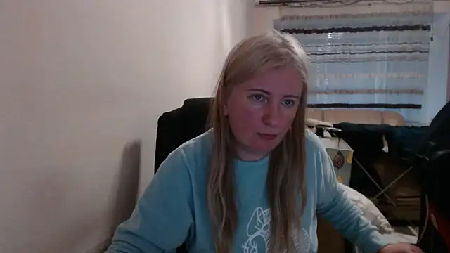 Snapshot of PeterAndJen chatting on 05-01-26, 05:17 PeterAndJen online show from 05-01-26, 05:17