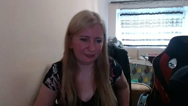 Snapshot of PeterAndJen chatting on 05-30-26, 05:43 PeterAndJen online show from 05-30-26, 05:43