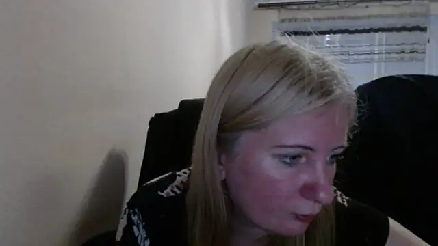 Snapshot of PeterAndJen chatting on 05-31-26, 05:53 PeterAndJen online show from 05-31-26, 05:53