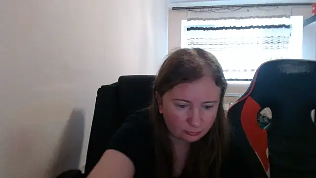 PeterAndJen online show from 07-28-26, 06:31