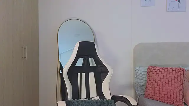 bella  adams online show from 02-15-26, 12:36