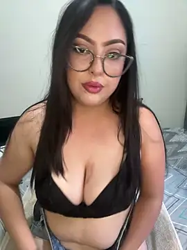 MileyGia online show from 04-23-26, 12:45