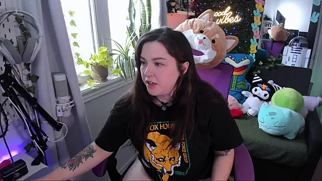 Snapshot of JennKenobi chatting on 04-20-26, 02:20 JennKenobi online show from 04-20-26, 02:20