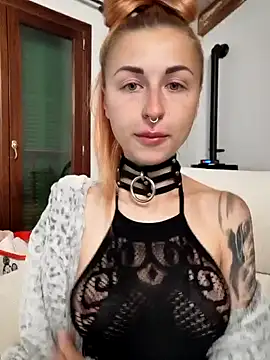 Snapshot of kylie_blck chatting on 03-02-25, 04:07 kylie blck online show from 03-02-25, 04:07