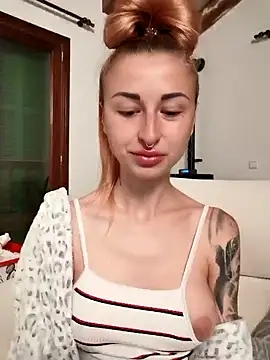 Snapshot of kylie_blck chatting on 03-03-25, 04:47 kylie blck online show from 03-03-25, 04:47