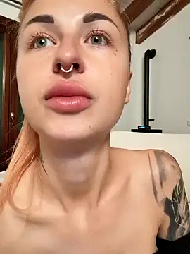 Snapshot of kylie_blck chatting on 03-06-25, 04:52 kylie blck online show from 03-06-25, 04:52