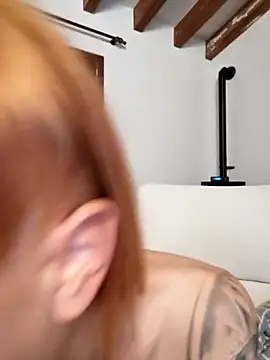 Snapshot of kylie_blck chatting on 03-10-25, 04:17 kylie blck online show from 03-10-25, 04:17