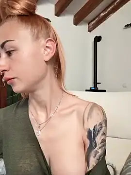 Snapshot of kylie_blck chatting on 03-22-25, 04:45 kylie blck online show from 03-22-25, 04:45