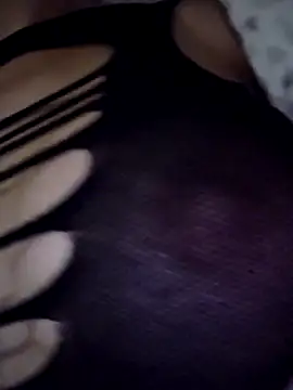 Snapshot of kylie_blck chatting on 09-26-25, 03:54 kylie blck online show from 09-26-25, 03:54