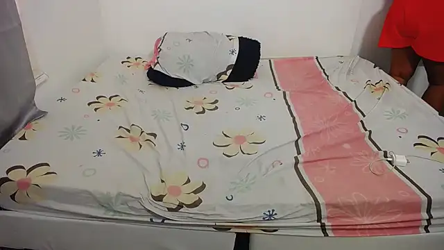 Snapshot of dayanasanz chatting on 03-12-25, 09:35 dayanasanz online show from 03-12-25, 09:35