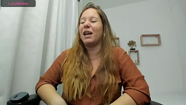 Snapshot of tamy_shine87 chatting on 02-15-25, 02:37 tamy shine87 online show from 02-15-25, 02:37
