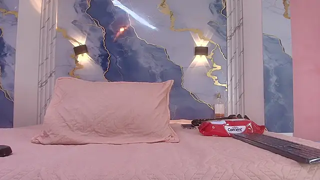 lorrayne  online show from 09-11-25, 12:05