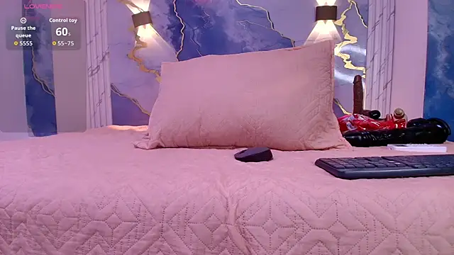 lorrayne  online show from 10-20-25, 12:05