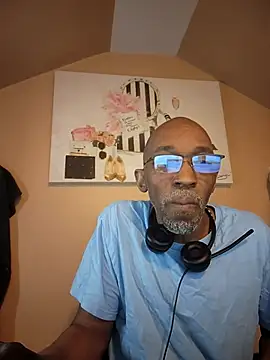 Snapshot of Lonelynudist59 chatting on 03-13-26, 11:28 Lonelynudist59 online show from 03-13-26, 11:28