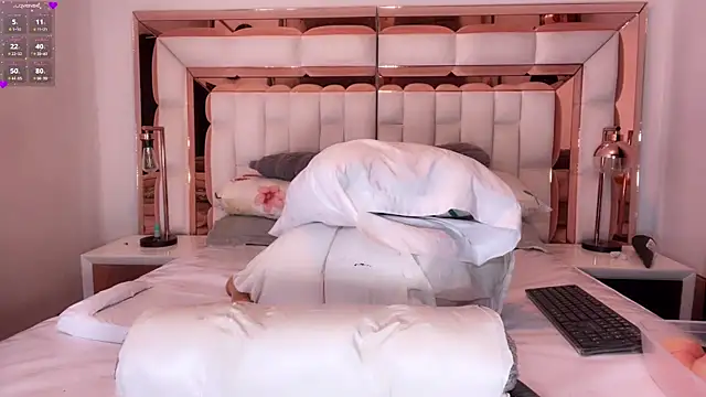 Snapshot of im_yours_01 chatting on 01-28-25, 10:56 im yours 01 online show from 01-28-25, 10:56