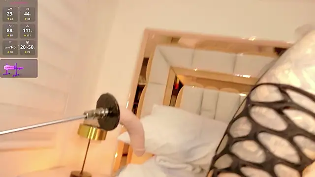 im yours 01 online show from 02-24-26, 04:54