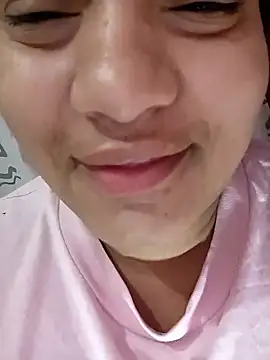 Hilarybunnyy online show from 01-11-26, 02:11