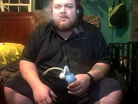 Snapshot of fatdickdaddy448 chatting on 12-09-24, 10:43 fatdickdaddy448 online show from 12-09-24, 10:43