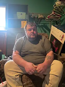 Snapshot of fatdickdaddy448 chatting on 03-29-26, 01:22 fatdickdaddy448 online show from 03-29-26, 01:22