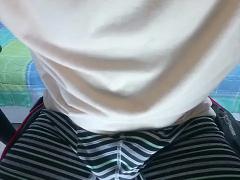 Snapshot of TeddyGominola_ chatting on 02-08-25, 10:08 TeddyGominola online show from 02-08-25, 10:08