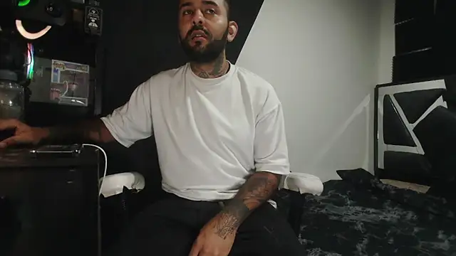 Snapshot of TeddyGominola_ chatting on 09-17-25, 07:04 TeddyGominola online show from 09-17-25, 07:04