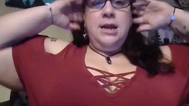 Snapshot of GothyBaby chatting on 10-24-25, 05:20 GothyBaby online show from 10-24-25, 05:20