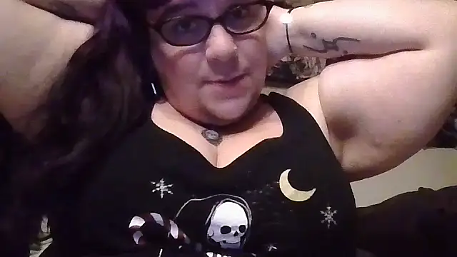 Snapshot of GothyBaby chatting on 11-13-25, 01:59 GothyBaby online show from 11-13-25, 01:59