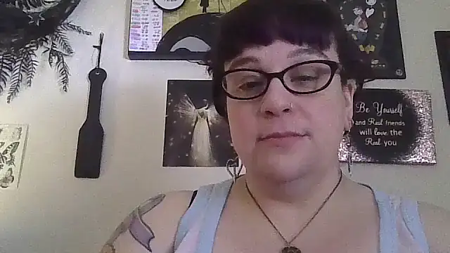 Snapshot of GothyBaby chatting on 02-10-26, 07:07 GothyBaby online show from 02-10-26, 07:07