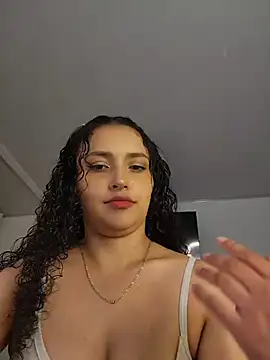 Lucy Marin online show from 07-24-26, 02:04