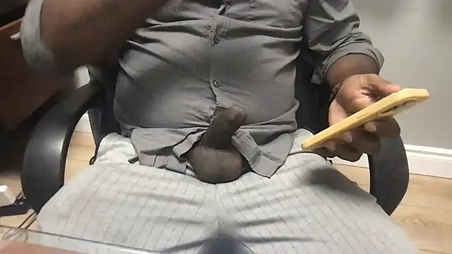 Snapshot of kirancanada1 chatting on 12-05-24, 10:45 kirancanada1 online show from 12-05-24, 10:45